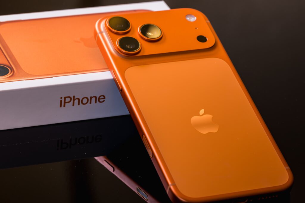 iPhone Sales Power Record Profits